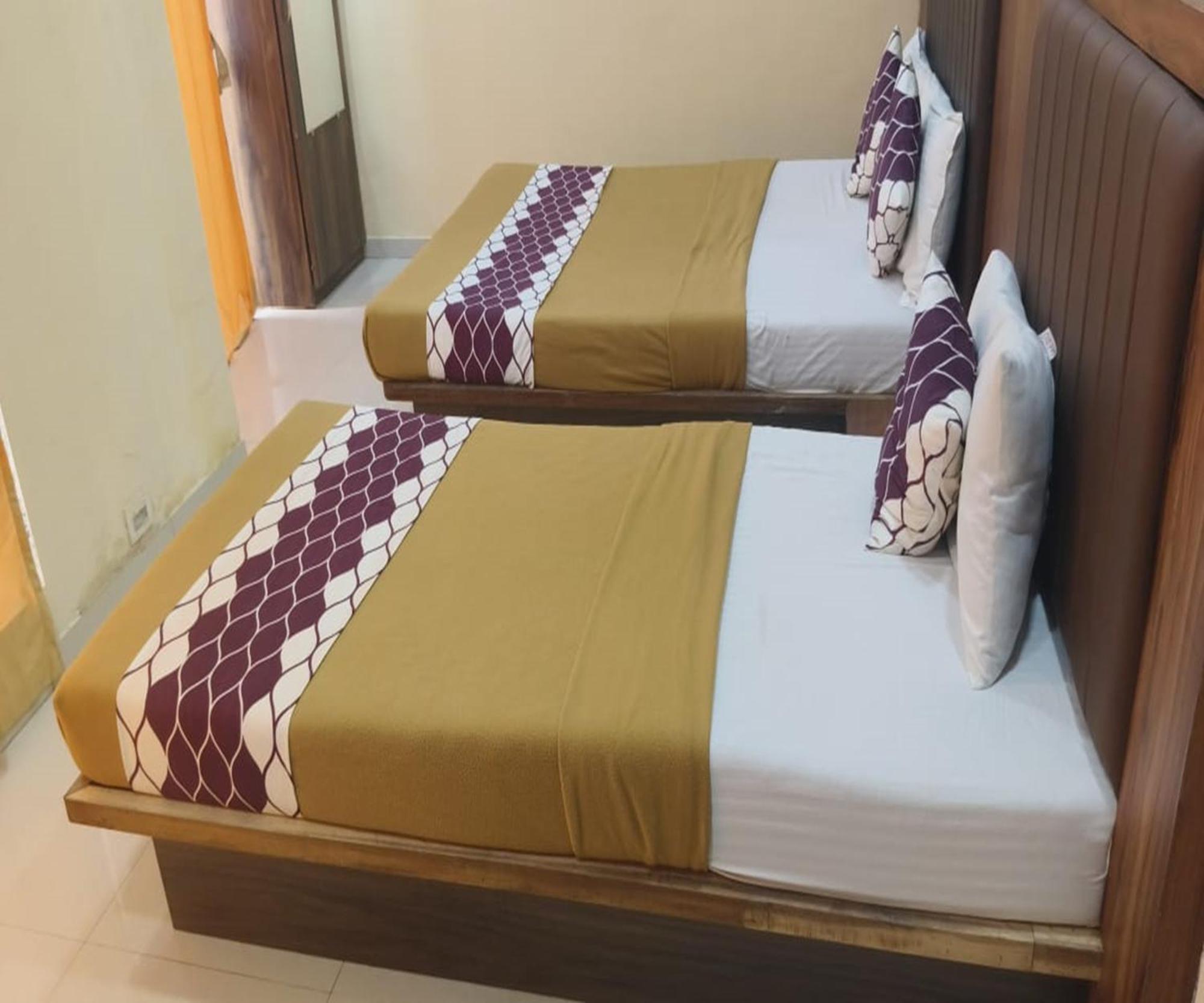 Hotel Om Sai Navi Mumbai Eksteriør bilde
