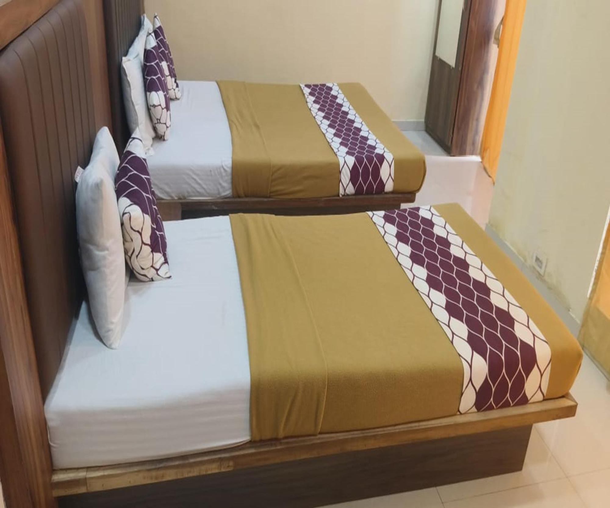 Hotel Om Sai Navi Mumbai Eksteriør bilde